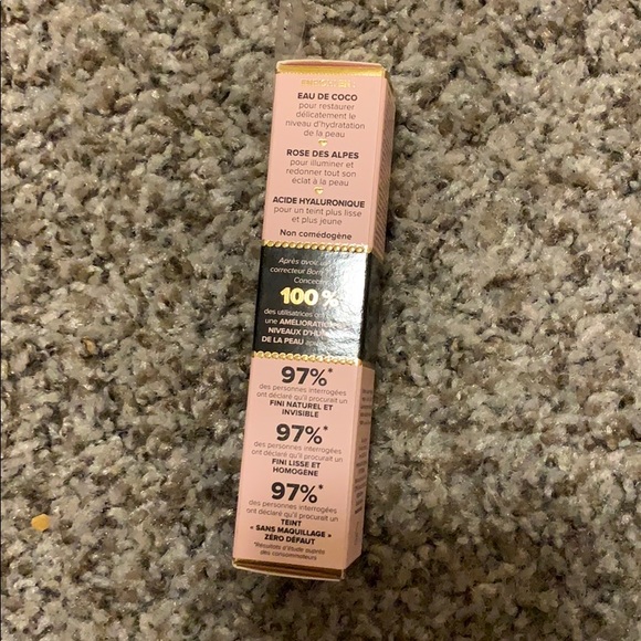Too Faced🤩 Born This Way Concealer - Picture 3 of 4
